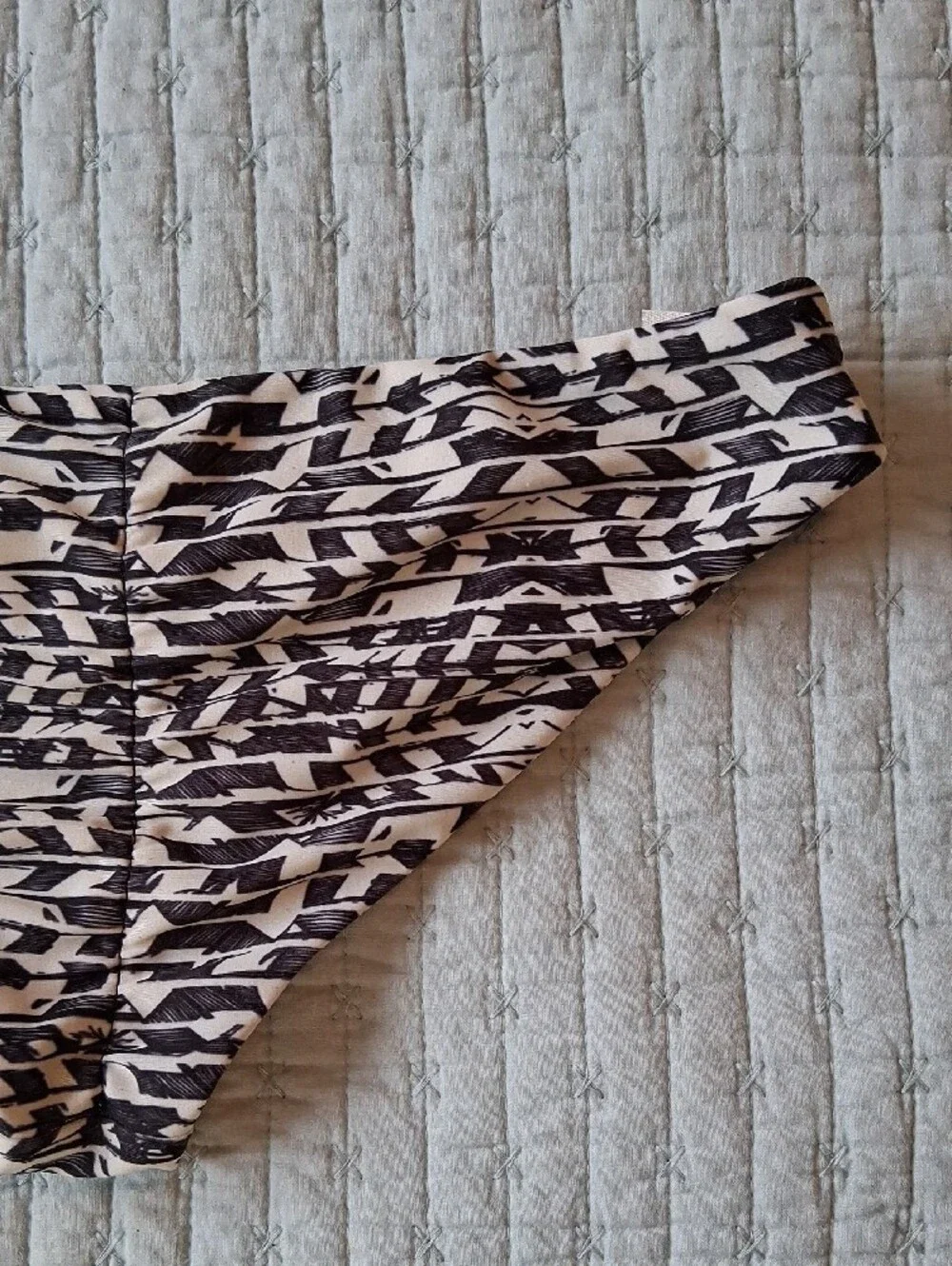 Boys + Arrows Black and Cream Abstract Arrow Print Bikini Bottoms RARE